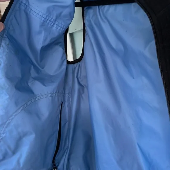 Boys 8-10 reversible vest. - Picture 3 of 5